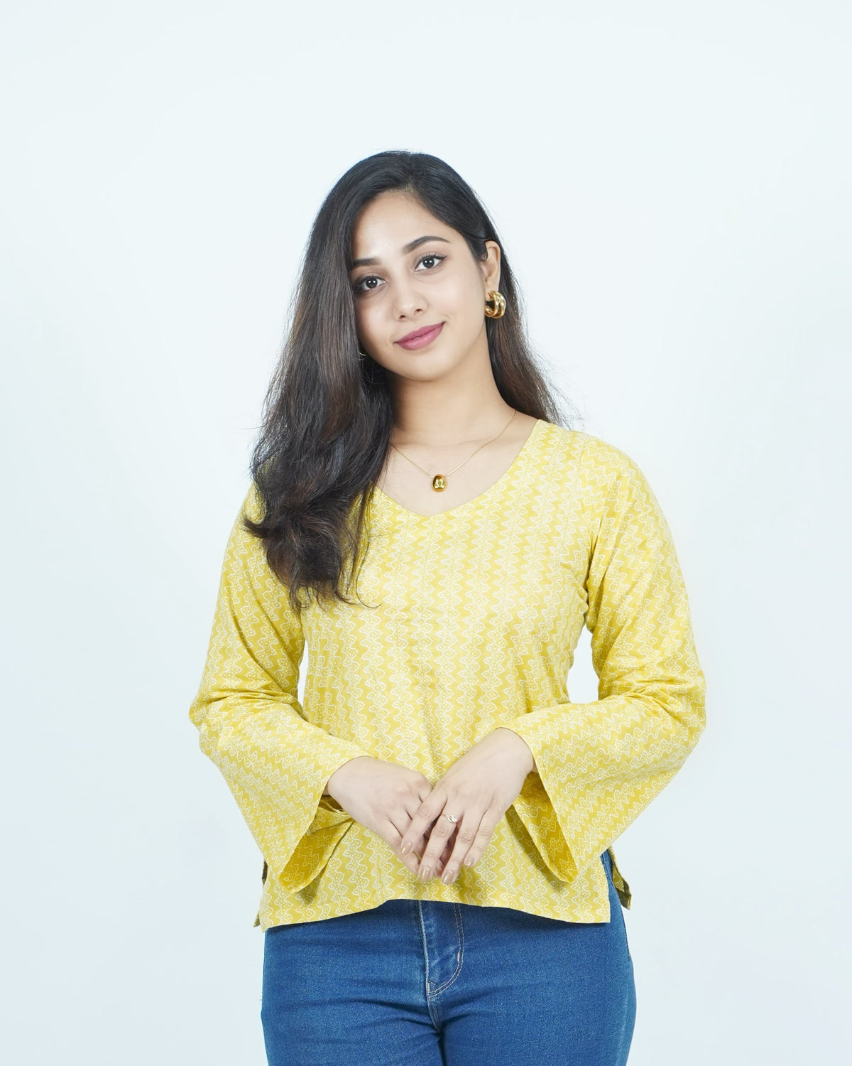 Mughee zigzag designed Flare Topwhite in yellow